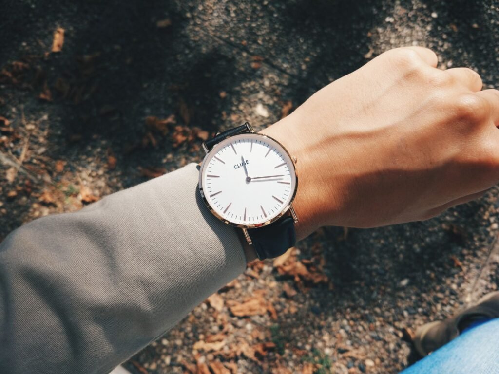 Make The 2024 Golden With This Accessories